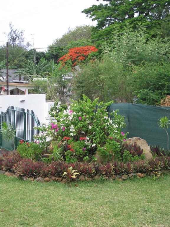 Villa Osumare Guest House Flic-en-Flacq Exterior foto